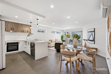 Property photo of 2/15 Besham Parade Wynnum QLD 4178
