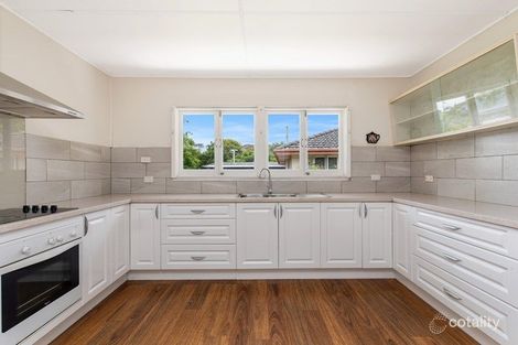 23 Bunora Ave, Ferny Hills, QLD 4055