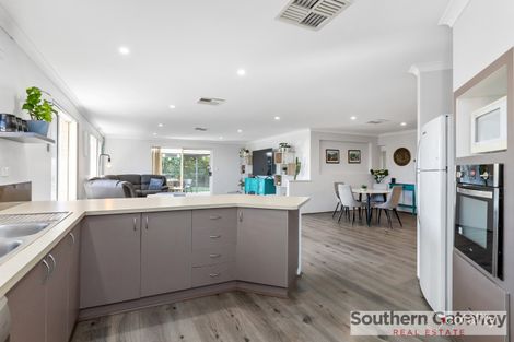 Property photo of 17 Edgehill Walk Piara Waters WA 6112
