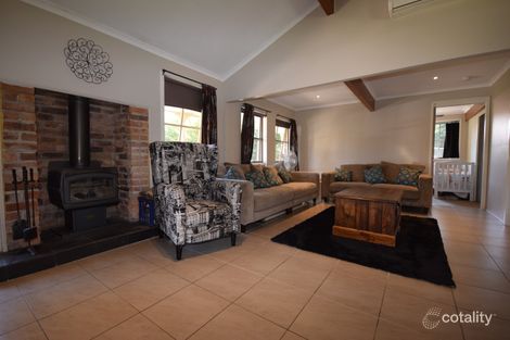 Property photo of 3 Shanklin Close Bomaderry NSW 2541