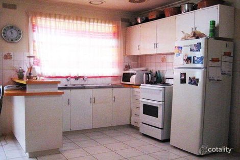 Property photo of 52 Millawa Avenue St Albans VIC 3021