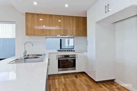 Property photo of 3/16 Sackville Terrace Scarborough WA 6019