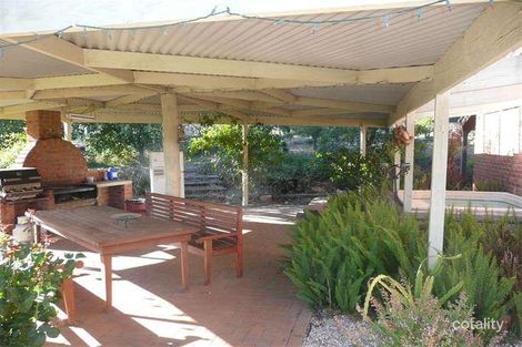 2670 Pyrenees Hwy, Newstead, VIC 3462