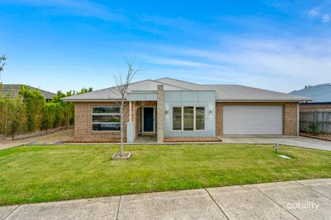 13 Charters Ave, Gisborne, VIC 3437