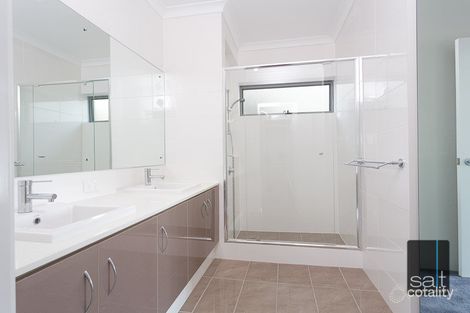 Property photo of 19 Stitfold Promenade Salter Point WA 6152