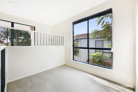 Property photo of 4/122 Pohlman Street Southport QLD 4215