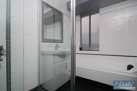 Property photo of 7 Diamond Drive Ocean Reef WA 6027