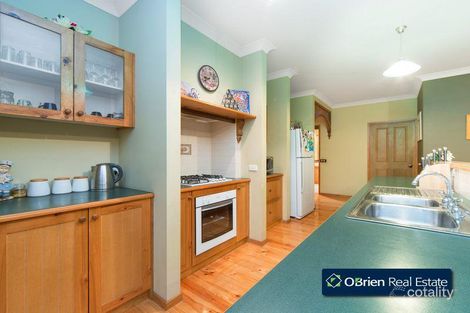 Property photo of 37 Allardice Parade Berwick VIC 3806
