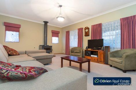 Property photo of 37 Allardice Parade Berwick VIC 3806