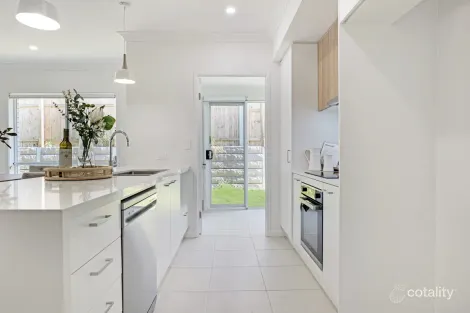 Property photo of 58 Redcomb Drive Park Ridge QLD 4125