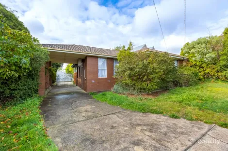 7 Bradshaw St, Golden Point, VIC 3350