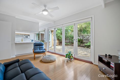 Property photo of 33 Folkstone Crescent Ferntree Gully VIC 3156