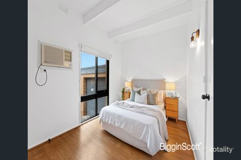 Property photo of 1/5 Rotherwood Avenue Mitcham VIC 3132