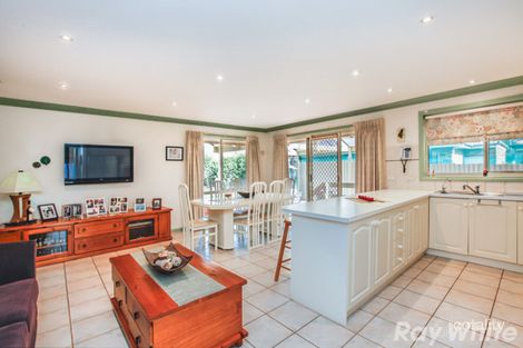 Property photo of 8 Buick Crescent Mill Park VIC 3082