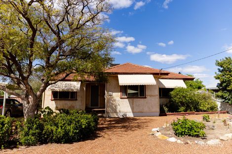 13 Morton St, Merredin, WA 6415