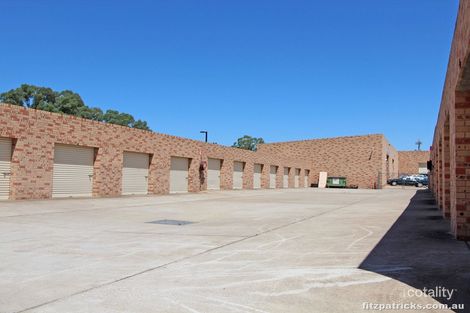 5 Fernleigh Rd, Turvey Park, NSW 2650