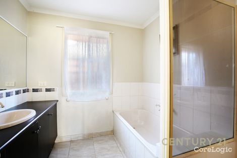 Property photo of 11 Redleaf Close Hampton Park VIC 3976