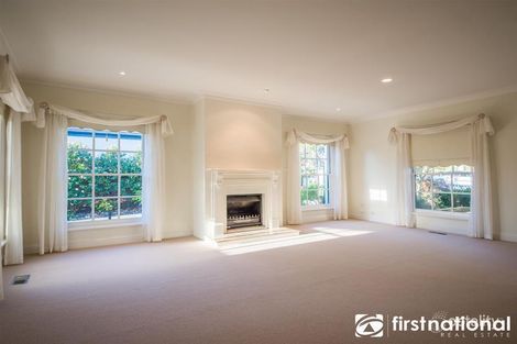 Property photo of 1/70 Gloucester Avenue Berwick VIC 3806