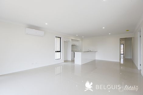 Property photo of 61 Pepper Tree Drive Holmview QLD 4207