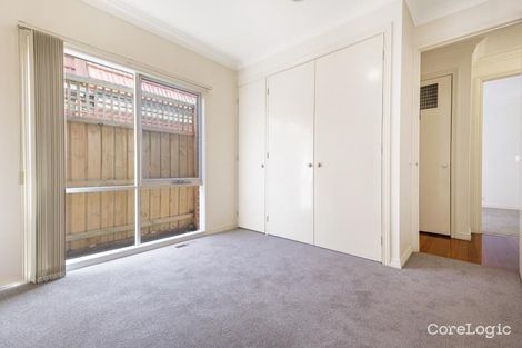 Property photo of 2/26 St Huberts Road Carnegie VIC 3163