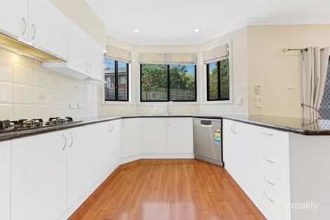 Property photo of 23 Daintree Grove Narre Warren VIC 3805