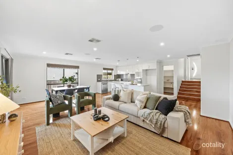 Property photo of 18 Bindugan Crescent Ngunnawal ACT 2913