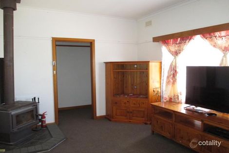 Property photo of 21 Hughes Street Sea Lake VIC 3533