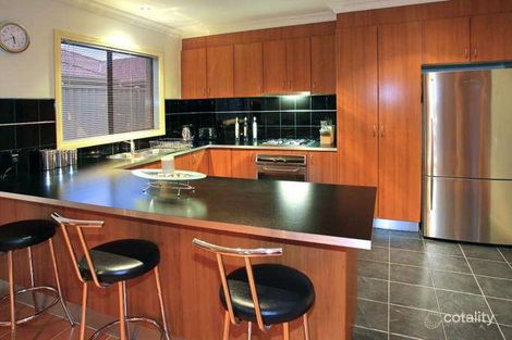 Property photo of 3 Golders Green Walk Caroline Springs VIC 3023