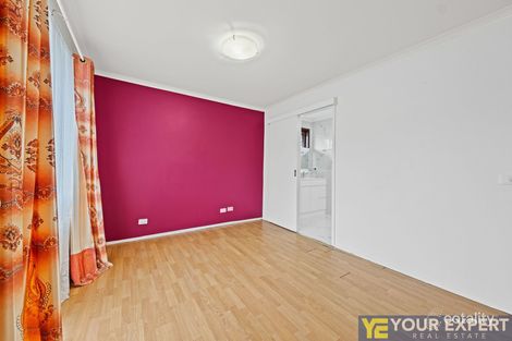 Property photo of 35 Meredith Crescent Hampton Park VIC 3976