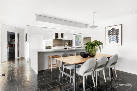Property photo of 6 Sunray Court Eltham VIC 3095