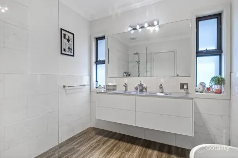 Property photo of 4 Sanctuary Drive Kialla VIC 3631