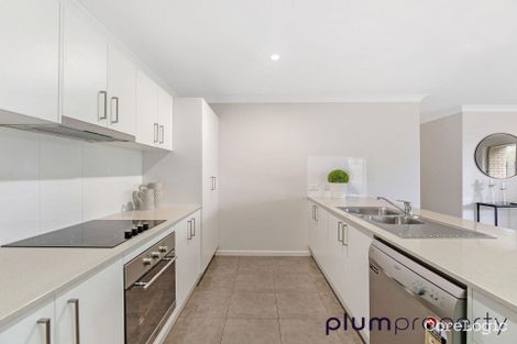 Property photo of 30 Honeyeater Crescent Moggill QLD 4070