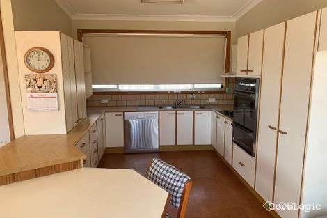 Property photo of 18 Fortescue Avenue Seaford VIC 3198