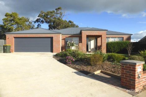 Property photo of 8 Avenwood Close Canadian VIC 3350