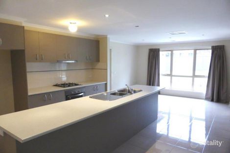 Property photo of 8 Avenwood Close Canadian VIC 3350