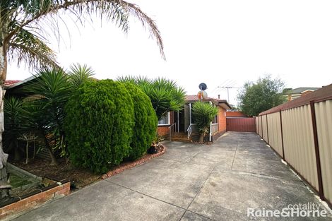 Property photo of 27 Heather Grove Springvale VIC 3171