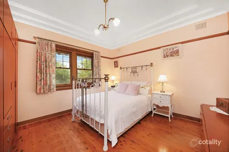 Property photo of 32 St Elmo Parade Kingsgrove NSW 2208