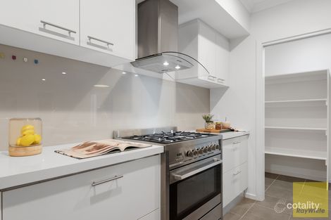 Property photo of 14 Vibrandia Way Truganina VIC 3029