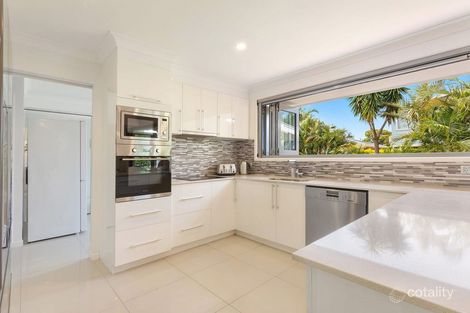 Property photo of 9 Toorak Park Avenue Mermaid Waters QLD 4218