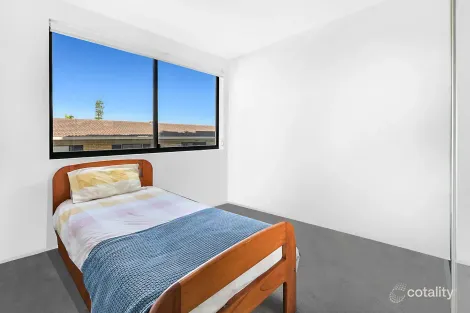 Property photo of 10/43 Lenneberg Street Southport QLD 4215
