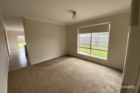 Property photo of 7 Light Fingers Street Kurunjang VIC 3337
