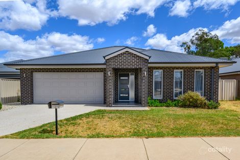 Property photo of 3 Weathers Place Wodonga VIC 3690