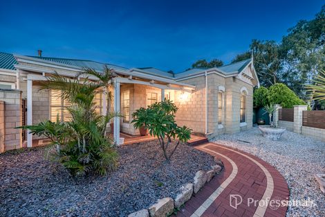 Property photo of 19 Carwoola Circle Carramar WA 6031