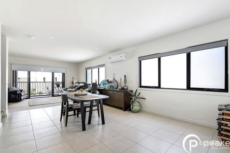 Property photo of 24/17 Edgeware Close Pakenham VIC 3810