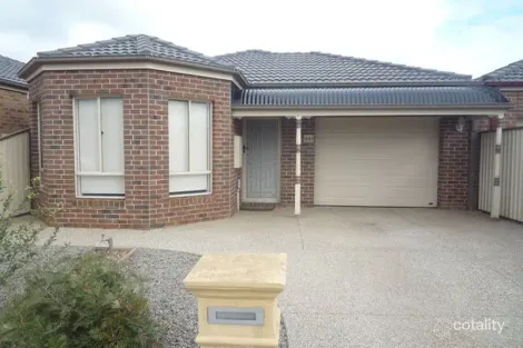 2/34 Mcburnie Dr, Kurunjang, VIC 3337