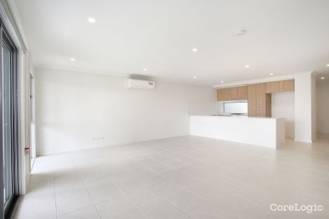 Property photo of 5 Nunkeri Court Clyde North VIC 3978