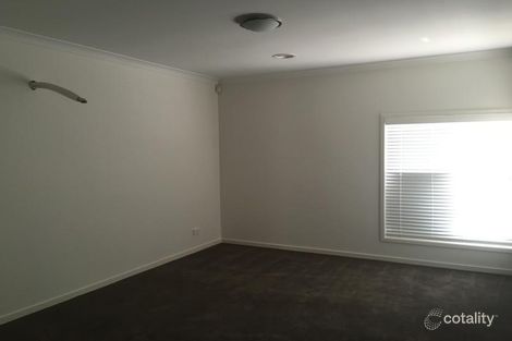 Property photo of 16 Gardener Drive Point Cook VIC 3030