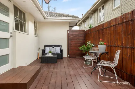 Property photo of 2/300-302 Tooronga Road Glen Iris VIC 3146