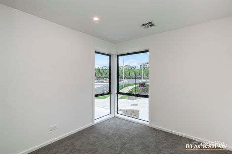 Property photo of 28/2 Eureka Way Denman Prospect ACT 2611