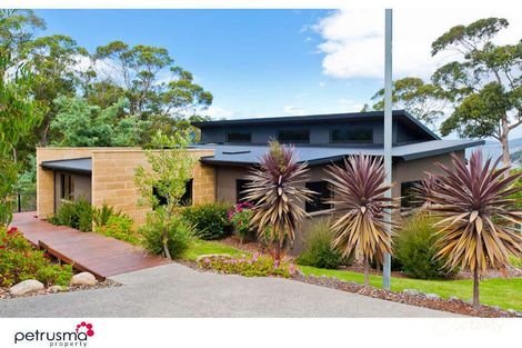 Property photo of 15 Regnans Grove Bonnet Hill TAS 7053